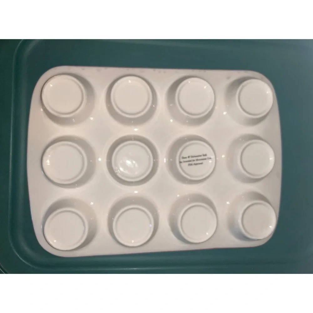 Christmas Red Ceramic 12 Cup Muffin Pan Reindeer Snowflake Holiday Baking Tin